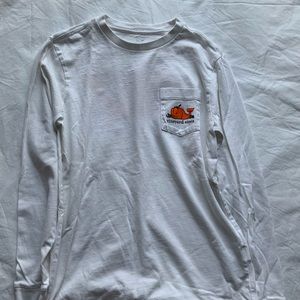 Vineyard vines girl top. Can fit women’s xs